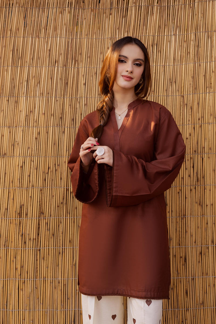 Playful Hearts – Solid Kurta with Printed Trousers