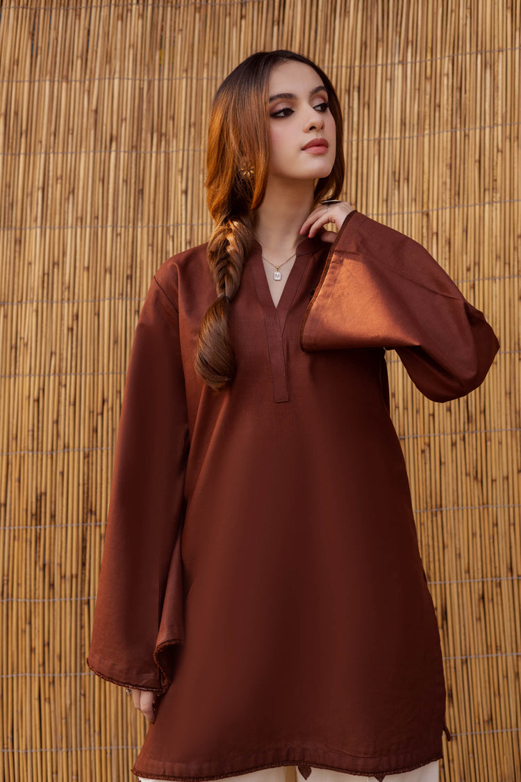 Playful Hearts – Solid Kurta with Printed Trousers